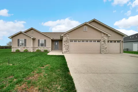 168 Meadow Ln, Wheatfield, IN 46392