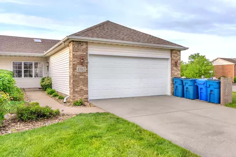 1742 Dogwood Dr, Crown Point, IN 46307