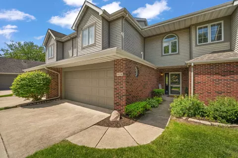 9434 Van Buren St, Crown Point, IN 46307