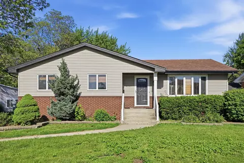 8147 Harrison Ave, Munster, IN 46321