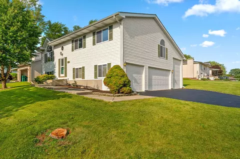 1807 Forest Ln, Crown Point, IN 46307