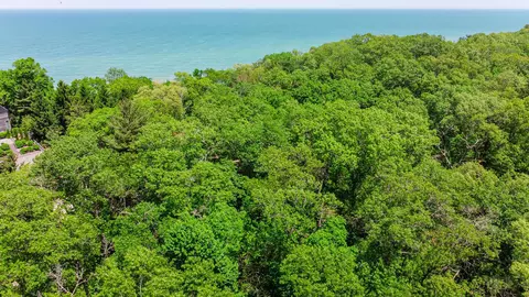 9 S Beach Ave, Beverly Shores, IN 46301