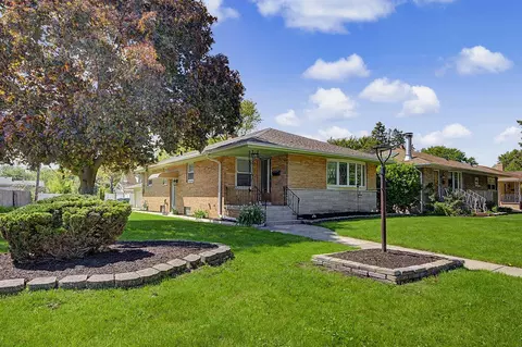 7426 Park Pl, Hammond, IN 46324
