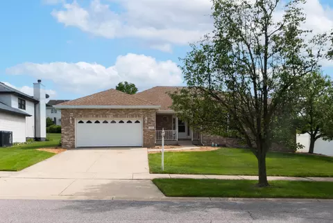 54 Beiriger Dr, Dyer, IN 46311