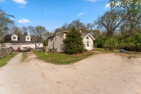 1330 Orchid St, De Motte, IN 46310