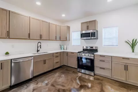 5608 E 10th Ave, Gary, IN 46403 photo 7