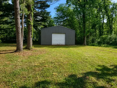 5323 E Pine St, Knox, IN 46534