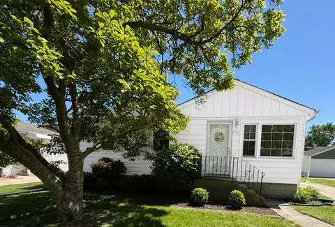 3338 Eder St, Highland, IN 46322
