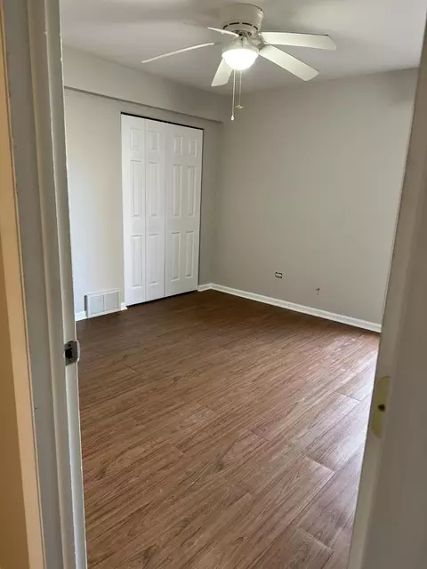 Bedroom - 405 Old Stone Rd #E2, Munster, IN 46321 photo 7 of 7