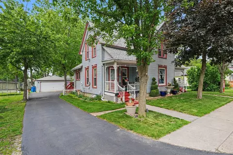 301 W Alyea St, Hebron, IN 46341