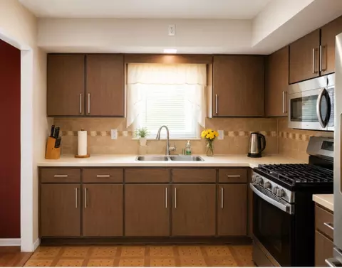 Kitchen - 118 Minter Dr, Griffith, IN 46319 photo 1 of 2