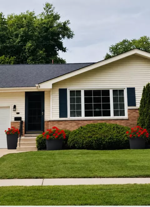 Exterior - 118 Minter Dr, Griffith, IN 46319 photo 2 of 4