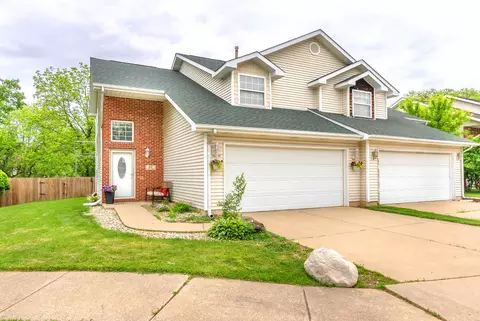 80 Lukes Ct, Hobart, IN 46342