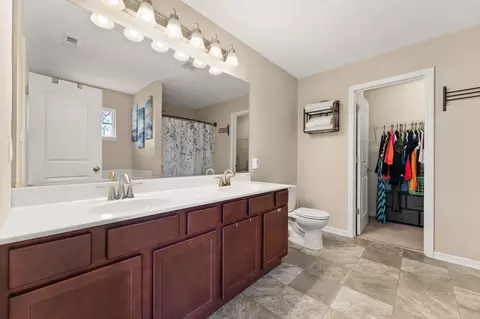Entry Way - 1167 Kinner Dr, Chesterton, IN 46304 photo 3 of 3