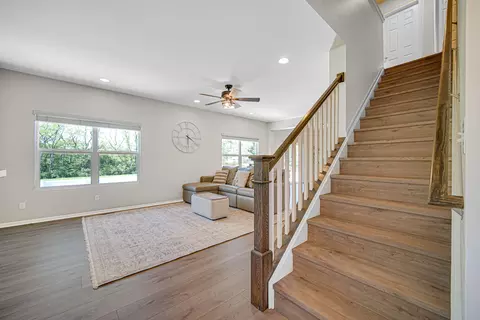 5710 Burr Ridge Cir, Crown Point, IN 46307 photo 4