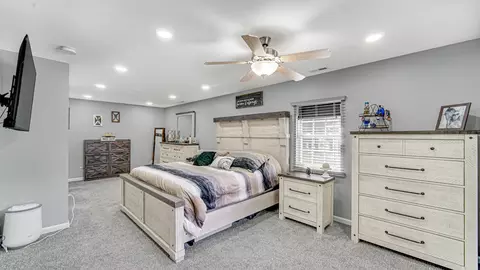 Bedroom - 2364 E Us 6, Hamlet, IN 46532 photo 2 of 3