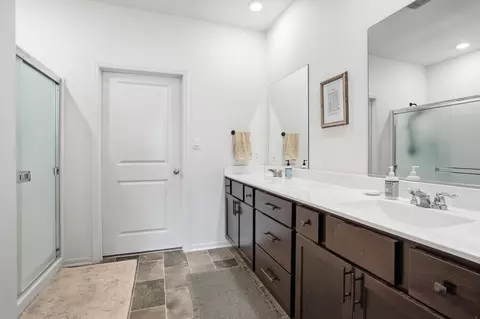 Bath - 7677 W 105th Pl, Crown Point, IN 46307 photo 2 of 2