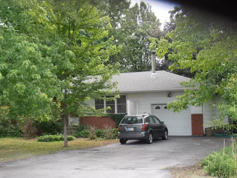 9311 Kleinman Rd, Highland, IN 46322