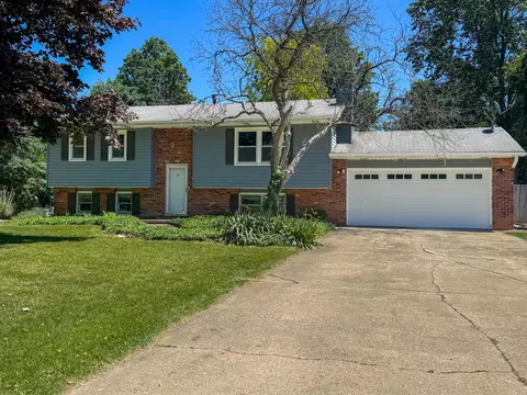 53 Cain Dr, Valparaiso, IN 46383