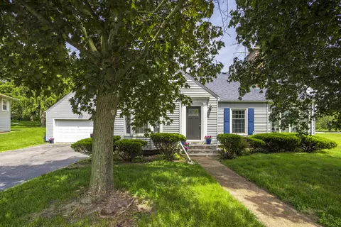 2329 Ridgewood St, Highland, IN 46322