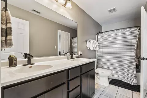 Bath - 12776 Rutledge Pl, Crown Point, IN 46307 photo 2 of 3
