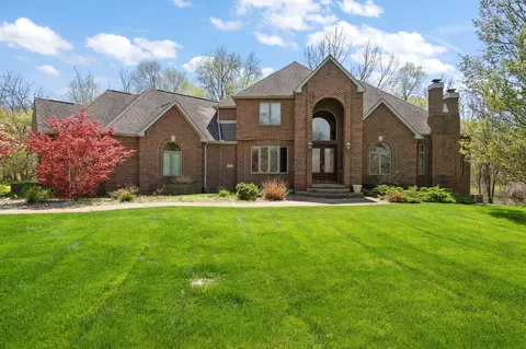 2 Timber Ridge Ct, Valparaiso, IN 46385