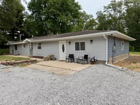 4440 S 800, San Pierre, IN 46374