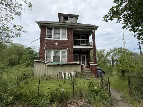 304 Polk St, Gary, IN 46402