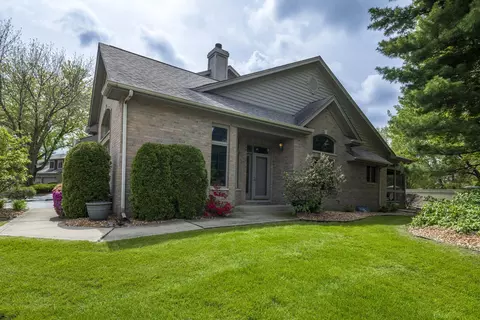 1620 Cherry Blossom Dr, Munster, IN 46321