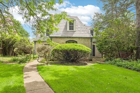 7039 Forest Ave, Hammond, IN 46324