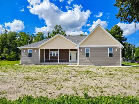 809 E Culver Rd, Knox, IN 46534