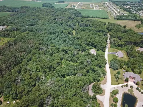 11222 Pleasant Grove Dr, Wheatfield, IN 46392 photo 8
