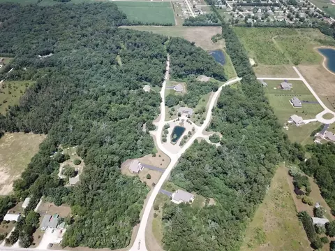 11222 Pleasant Grove Dr, Wheatfield, IN 46392 photo 3