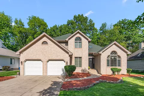 7125 Dove Dr, Schererville, IN 46375
