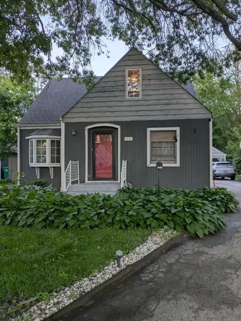 9041 Revere Ct, Munster, IN 46321