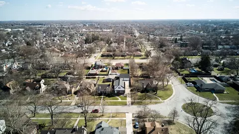 View/Area - 8039 Forest Ave, Munster, IN 46321 photo 5 of 6