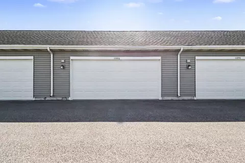 Exterior - 11886 Kentucky St, Crown Point, IN 46307 photo 3 of 3