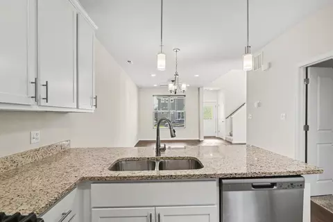 Kitchen - 11886 Kentucky St, Crown Point, IN 46307 photo 2 of 2