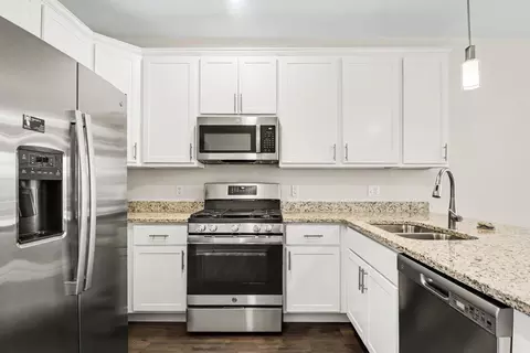 Kitchen - 11886 Kentucky St, Crown Point, IN 46307 photo 1 of 2