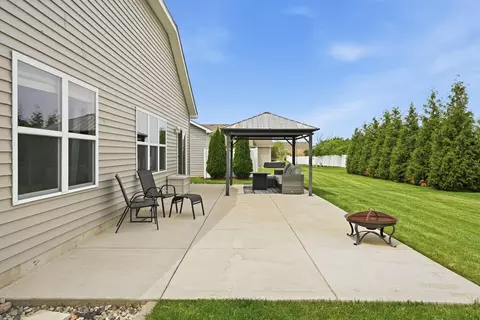 Exterior - 15144 W 102nd Ave, Dyer, IN 46311 photo 3 of 4