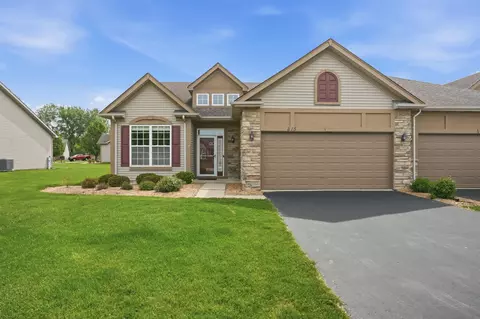 815 Charlevoix Way, Schererville, IN 46375