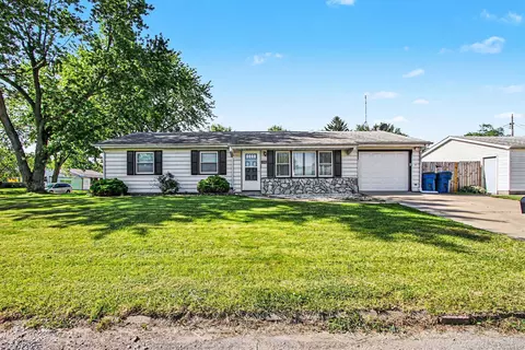 336 Midway Dr, Valparaiso, IN 46385