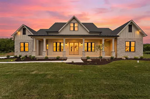 493 Stonebridge Pkwy, Valparaiso, IN 46383