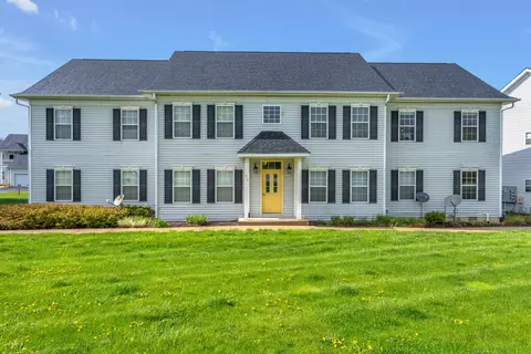 217 Prestwick Dr #B, Valparaiso, IN 46385