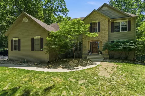 50905 Persimmon Dr, South Bend, IN 46628