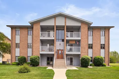 9651 Merrillville Rd #204, Crown Point, IN 46307