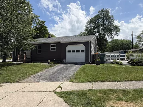 102 Northview Dr, Valparaiso, IN 46383