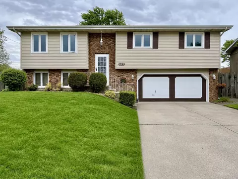 829 Tyler Ave, Dyer, IN 46311
