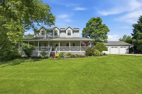 3154 Thornhill Dr, Valparaiso, IN 46385