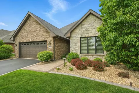 11024 Lake Central Dr, Saint John, IN 46373